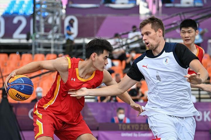 中国男篮vs俄罗斯